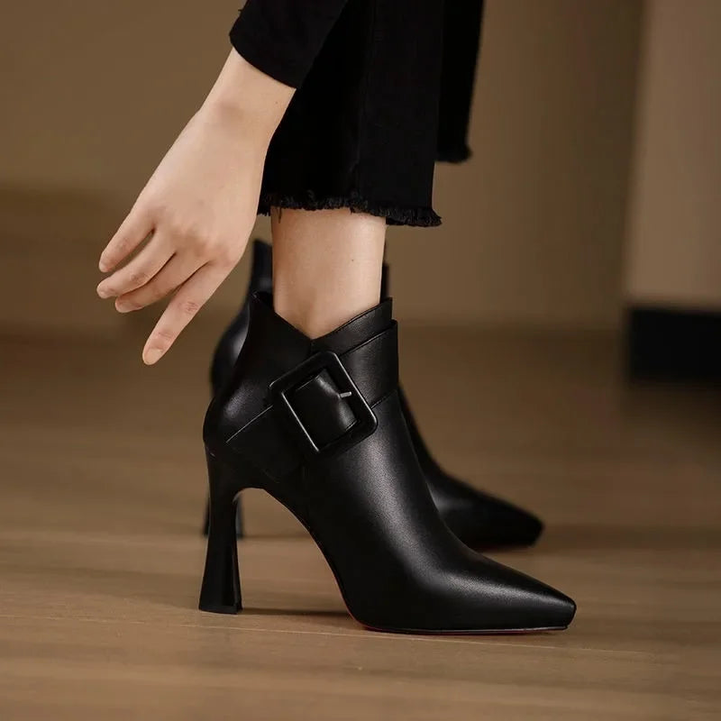 Favira | Women's Buckle Boots
