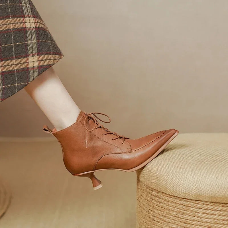 Ivellora | Women's Pointed Ankle Boots